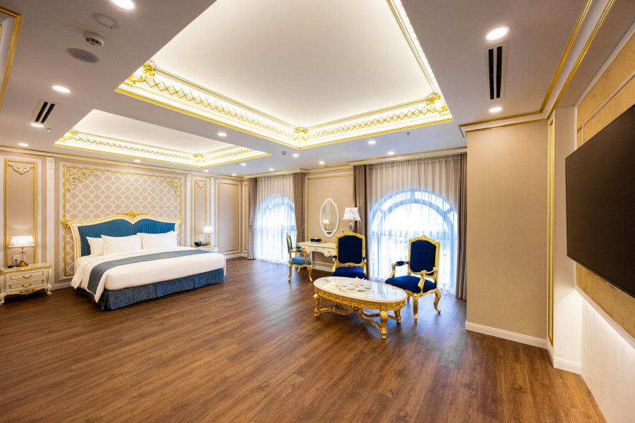 PHÒNG LACHATEAU SUITE