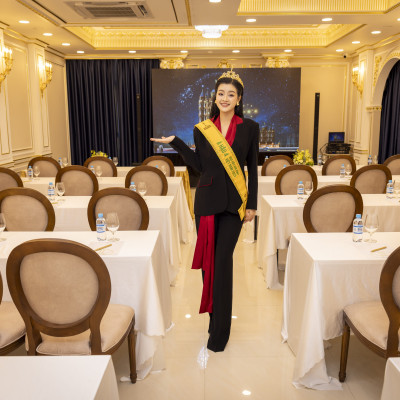 PHÒNG HỌP KING & QUEEN